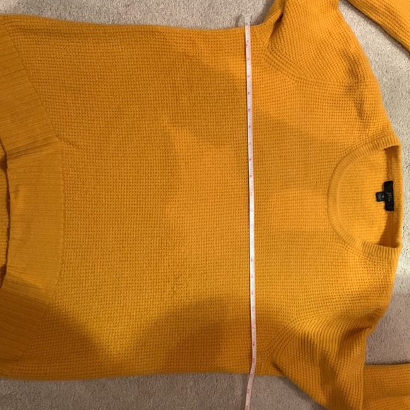 Jcrew high low waffle sweater in super soft yarn - Picture 5 of 5